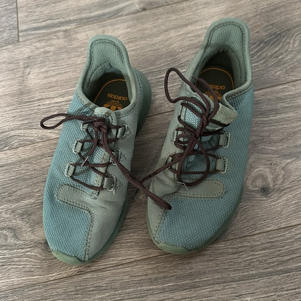 Green Adidas Boy Sneakers size 1 - Picture 2 of 5